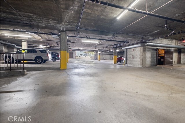 Building Photo - 433 S Manhattan Pl