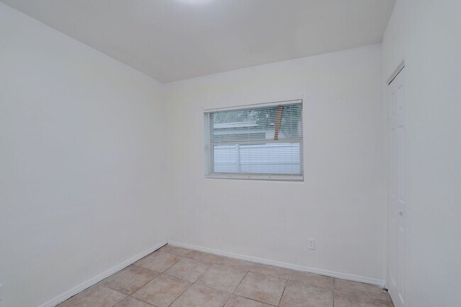 Building Photo - 7608 Simms Ave