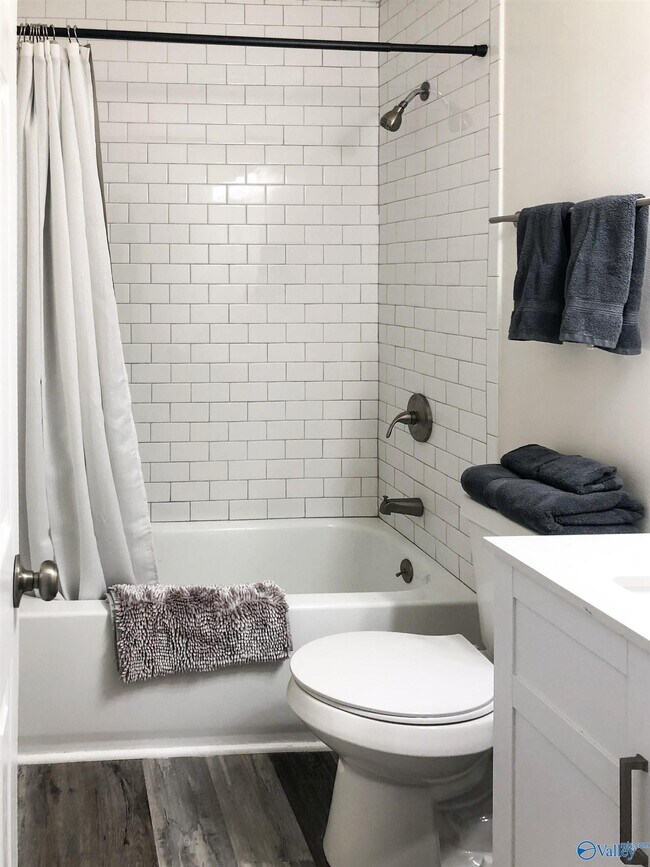 Building Photo - 12332 Chicamauga Trail SE