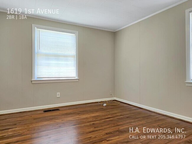 Building Photo - 1619 1st Ave