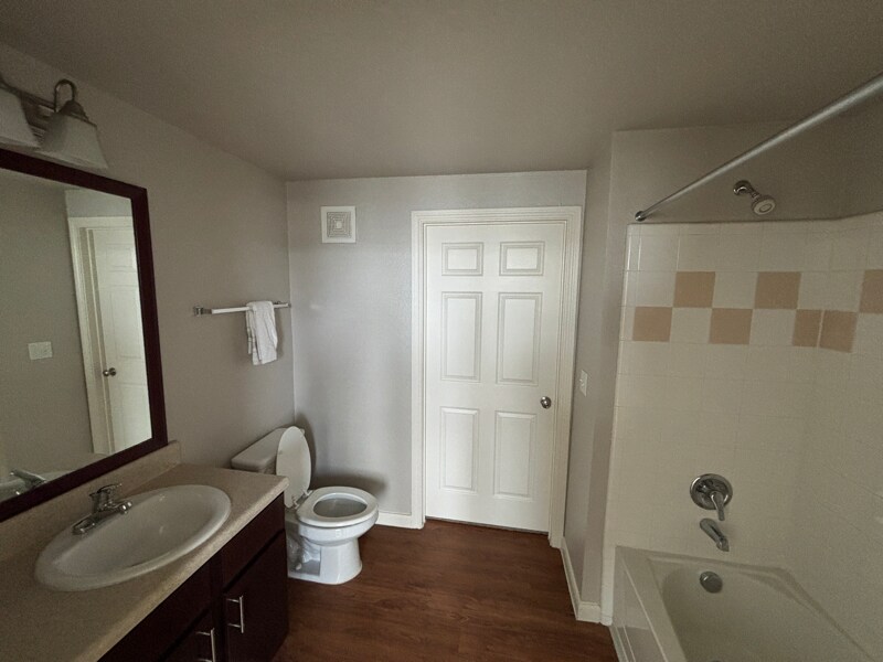 Building Photo - 1811 Medical Pkwy