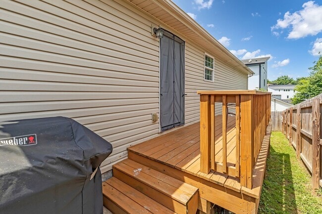 Building Photo - 2301 18th Avenue N