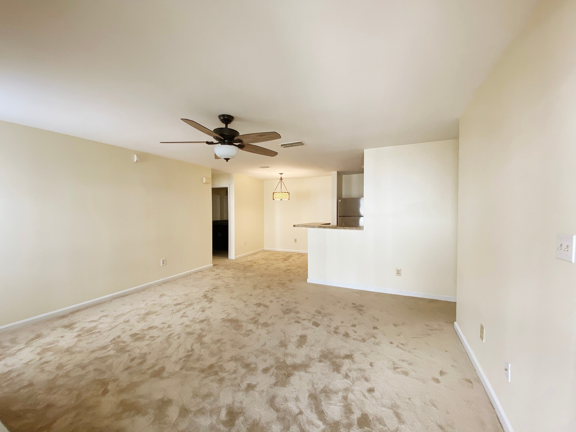 Building Photo - 635 Granville Ct