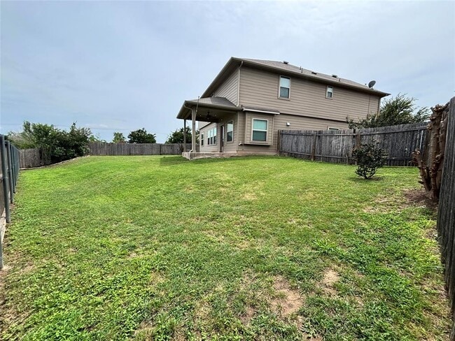 Building Photo - 241 Silver Maple Dr