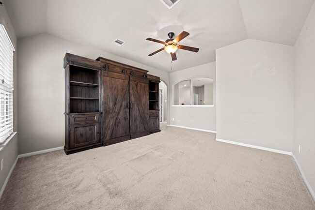 Building Photo - 307 Fairwood Springs Ln