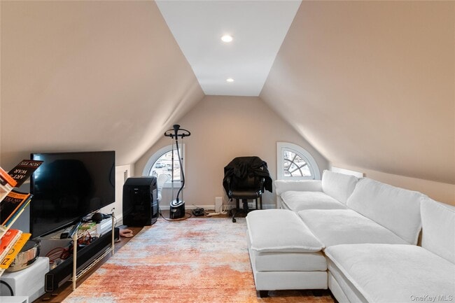 Building Photo - 38 Forest Ave