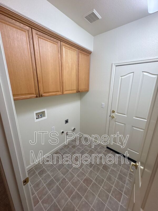 Building Photo - 2905 Peppergrass Way