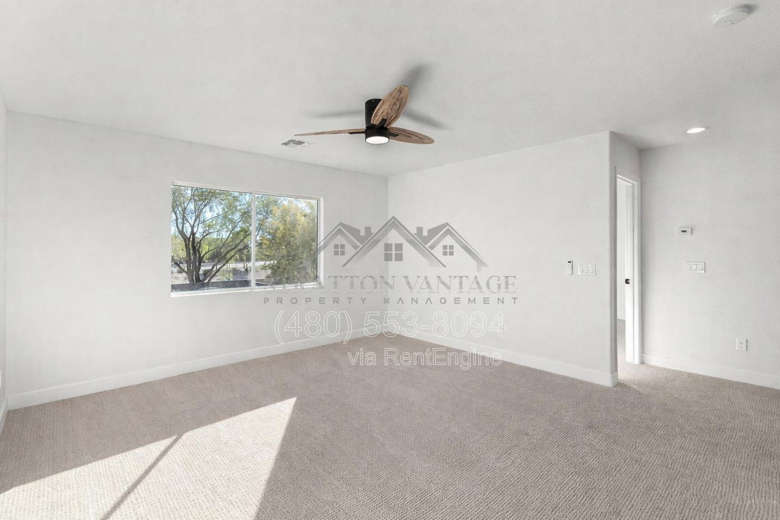 Building Photo - 1005 E Stirrup Ln