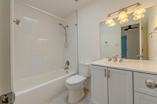 Building Photo - 4929 Black Dr NW