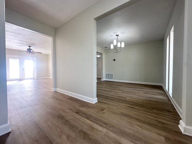 Building Photo - 119 Glendale Dr