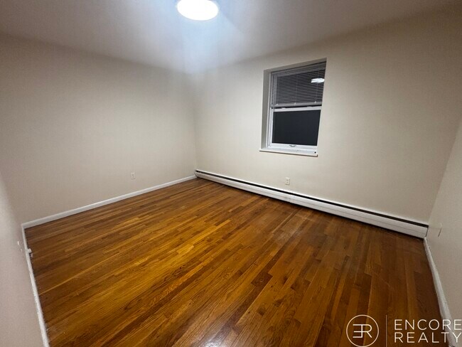 Building Photo - 110 Babcock St