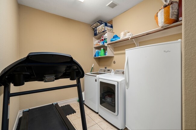 Building Photo - 5110 Ruby Rock Way