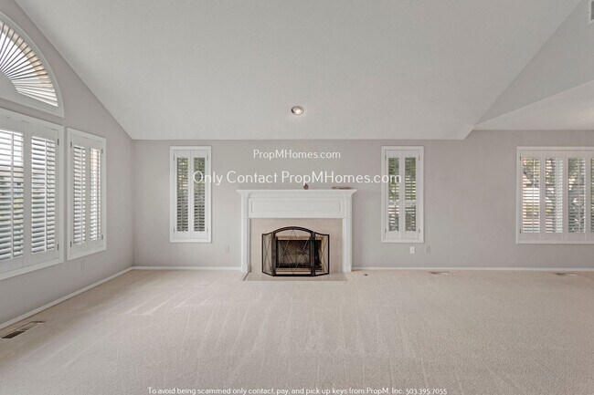Building Photo - King City Charmer 55+ Community: Your Perf...