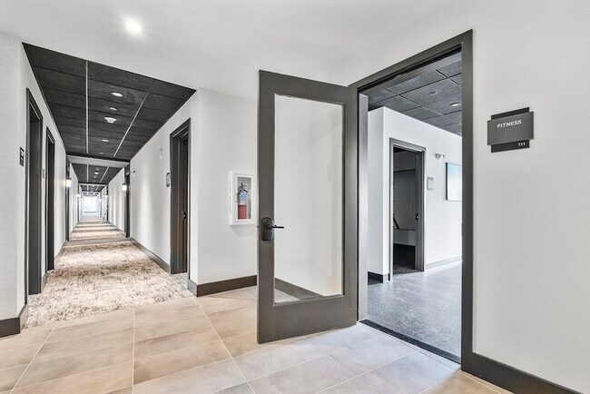 Building Photo - 203 Lowell St