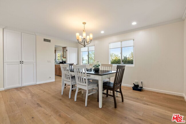 Building Photo - 6111 Monero Dr