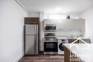 Building Photo - 1555 W Hollywood Ave