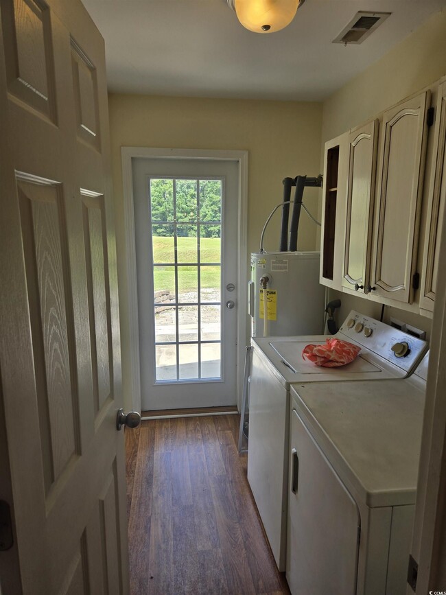 Building Photo - 1245 Pine Ridge St