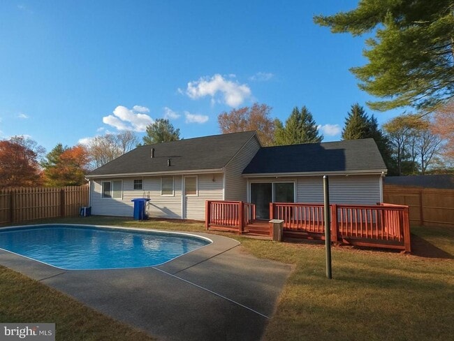 Building Photo - 15901 Perkins Ln