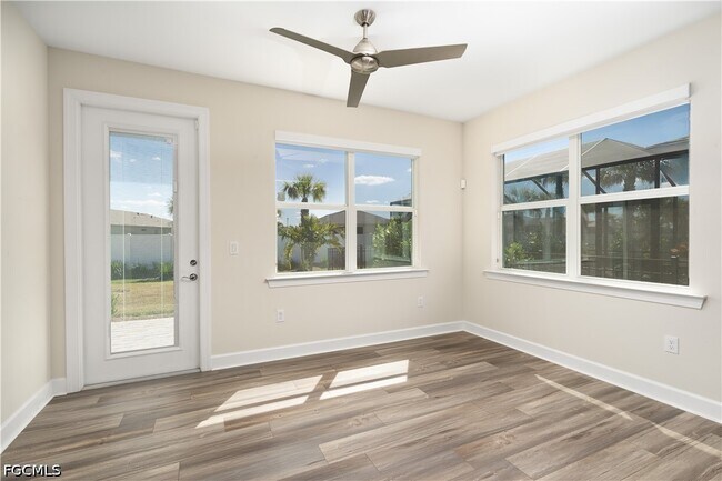 Building Photo - 42186 Edgewater Dr