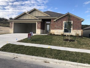 Building Photo - 210 Fawn Ridge Dr