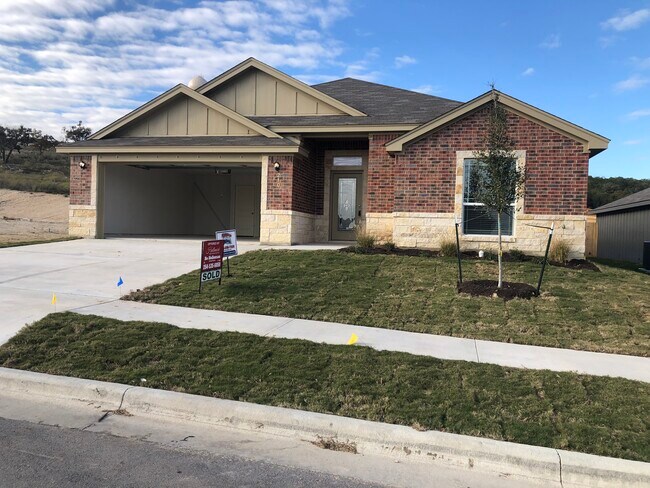Primary Photo - 210 Fawn Ridge Dr