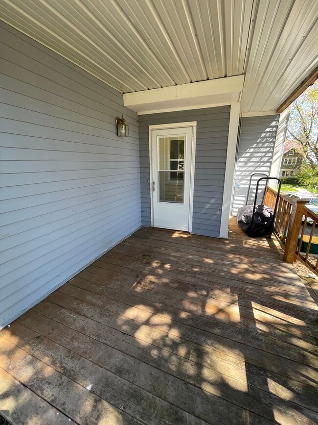 Building Photo - Available Sept 6! - Beautiful 4 Bed 3 Bath