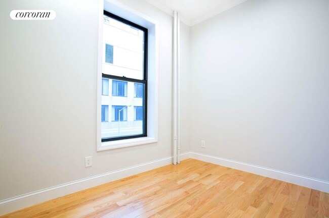 Building Photo - 315 E 57th St