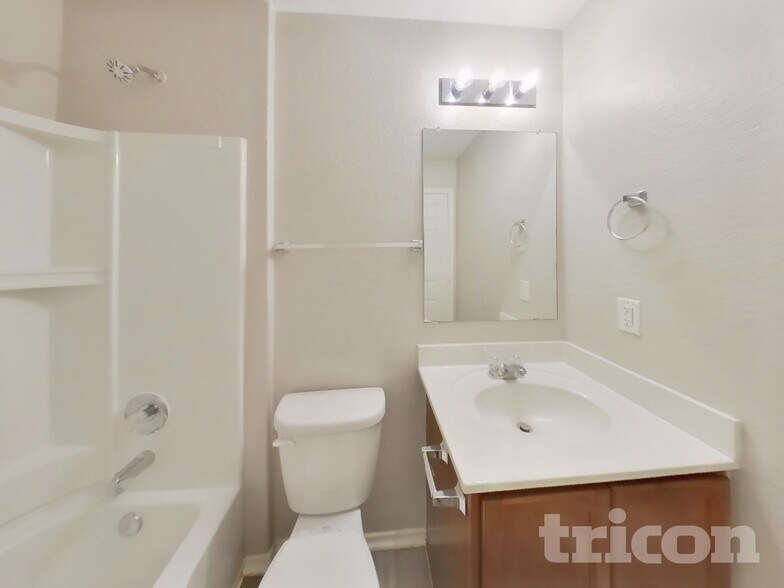 Building Photo - 10911 Bosal Trail