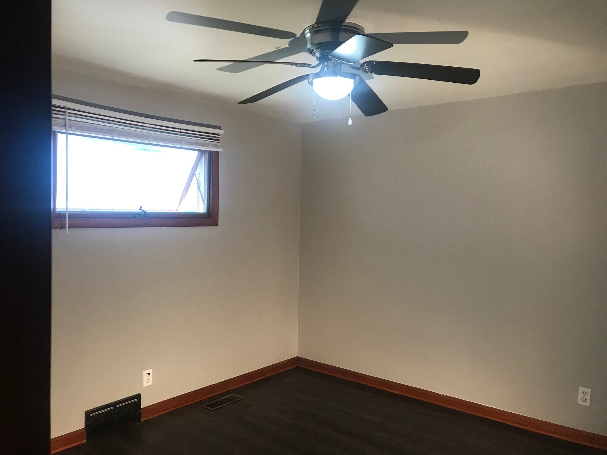 Building Photo - 609 Park Ave