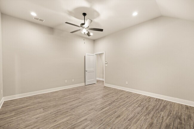 Building Photo - 1668 Legacy Dr