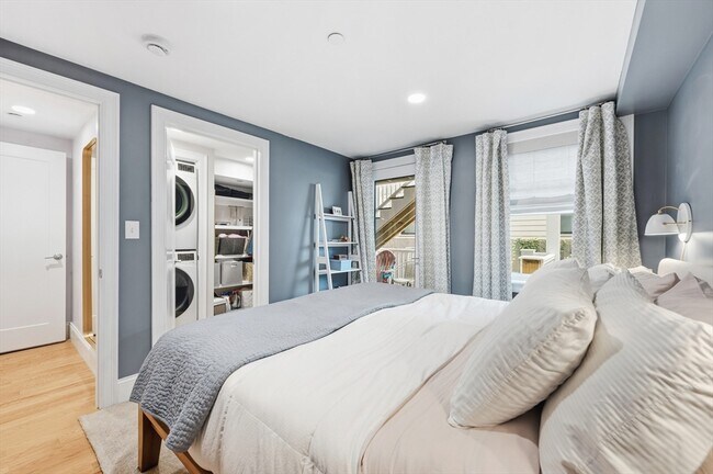 Building Photo - 64 O St