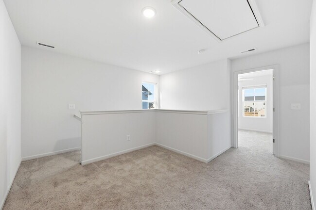 Building Photo - 305 Ruby Baird Dr