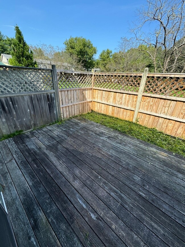 Building Photo - 170 E Hadley Rd