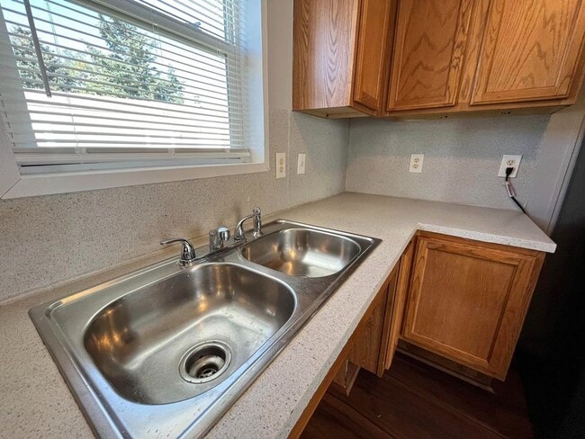 Building Photo - 3510 N 9th St