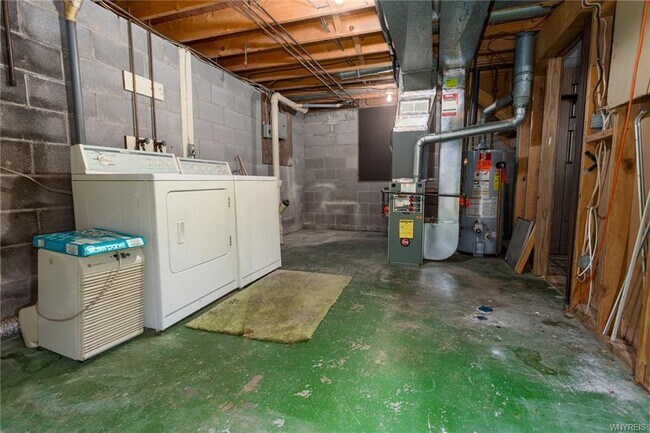 Building Photo - 110 Greenway Blvd