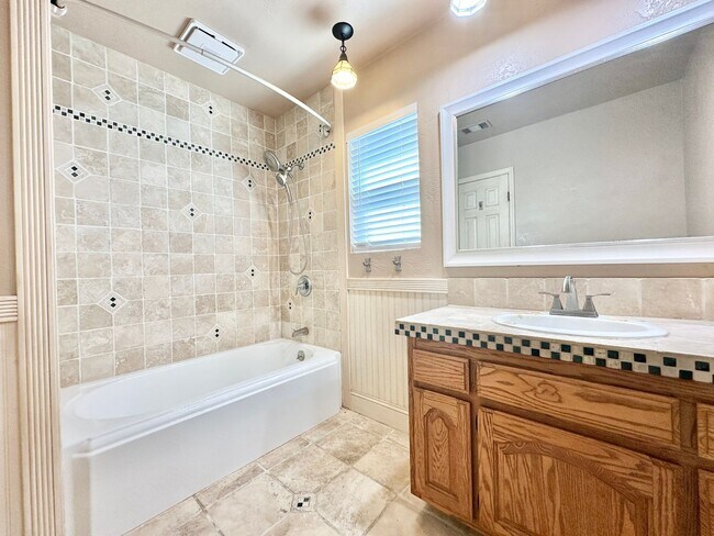 Building Photo - Beautiful Home, in Quiet Country Setting, Large, Private, Fenced Yard Space, with Landscaper Incl...