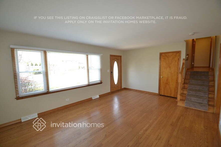 Building Photo - 150 E Winthrop Ave