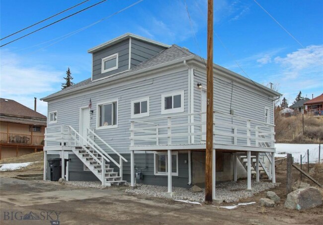 Building Photo - 23 E La Platte St