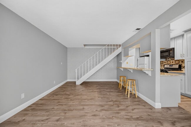 Building Photo - Charming 2-Bed Condo Retreat in Citrus Heights