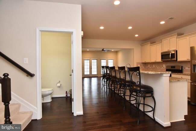 Building Photo - 20560 Charlotte Blvd