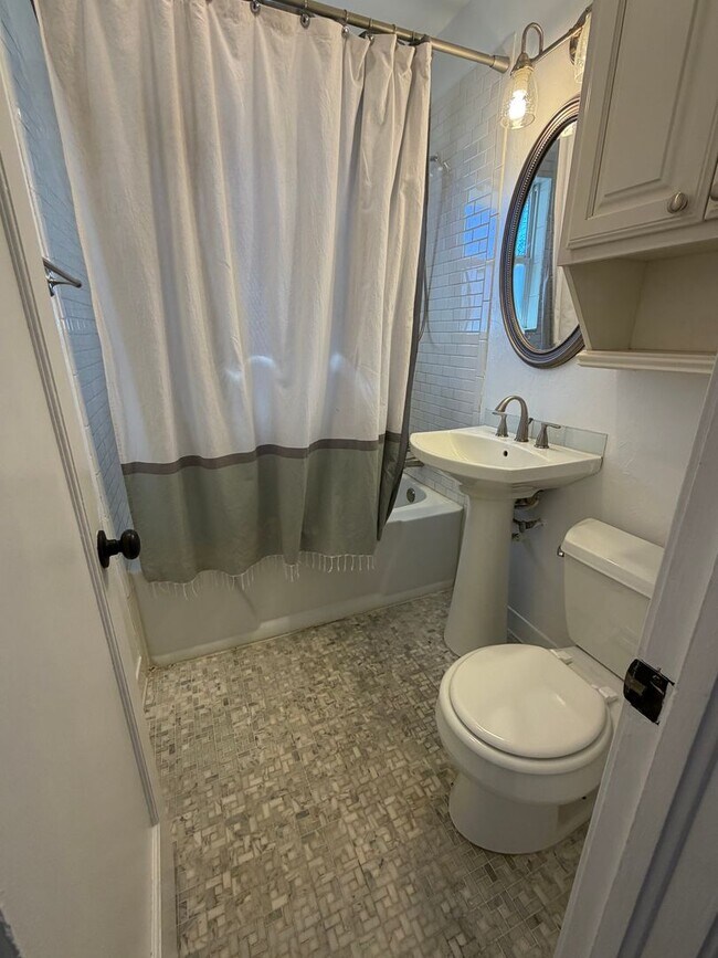 Building Photo - Great Edmond Rental