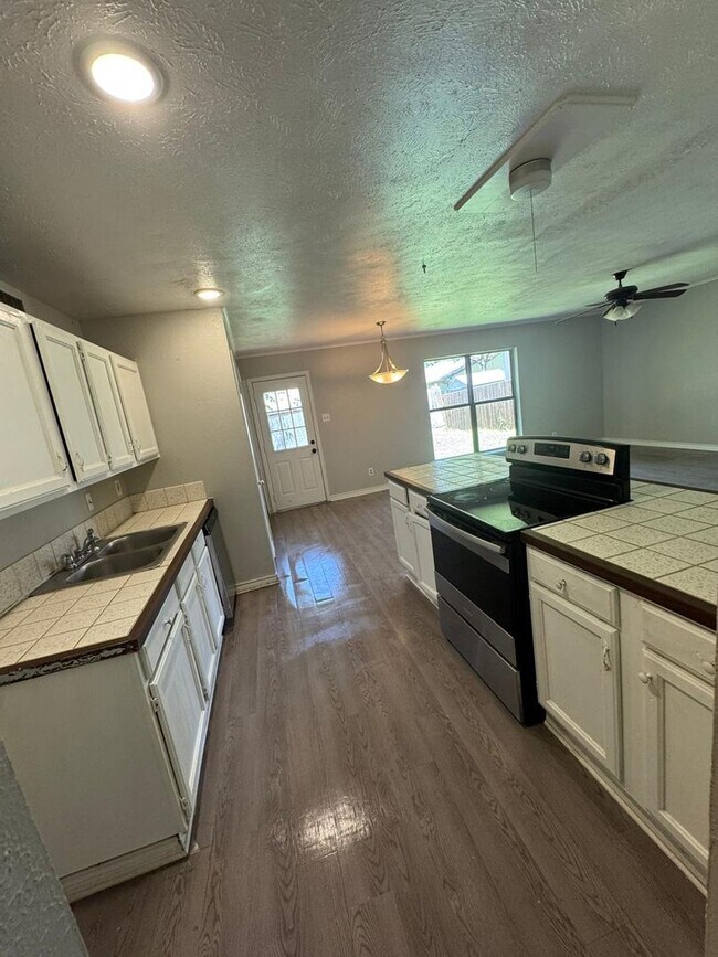 Building Photo - A hassle-free lifestyle