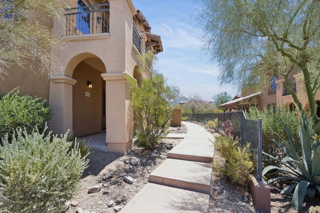 Building Photo - Luxury Gated Townhome with Mountain Views in DC Ranch