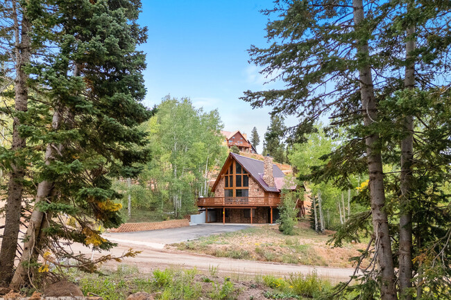 Building Photo - 656 Aspen Dr