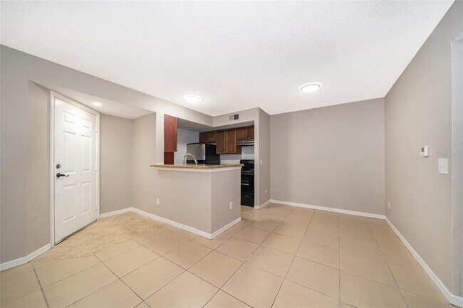 Building Photo - 5140 Conroy Rd