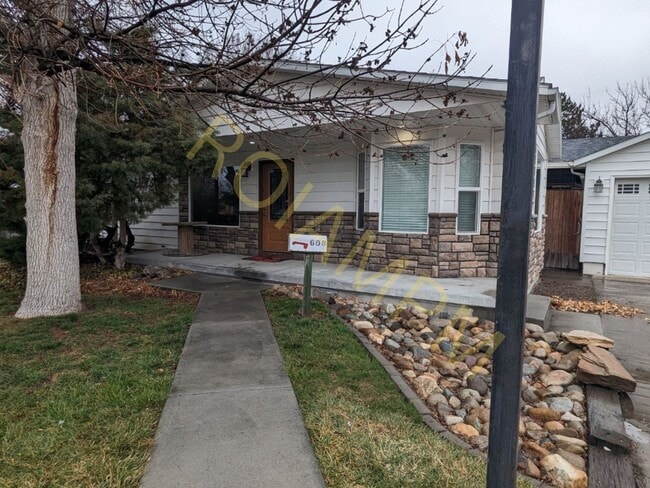 Building Photo - Charming 3 Bed / 1 Bath Home with Office &...