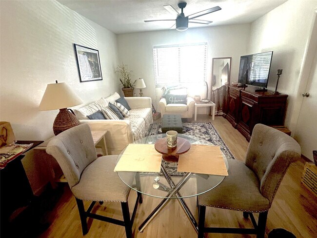 Building Photo - 1363 NW 94th Way