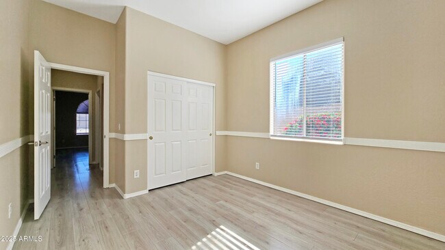 Building Photo - 13586 W Monte Vista Rd