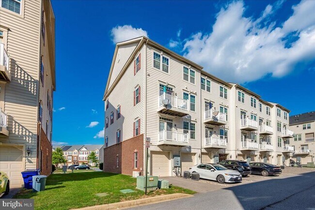 Building Photo - 5059 Small Gains Wy