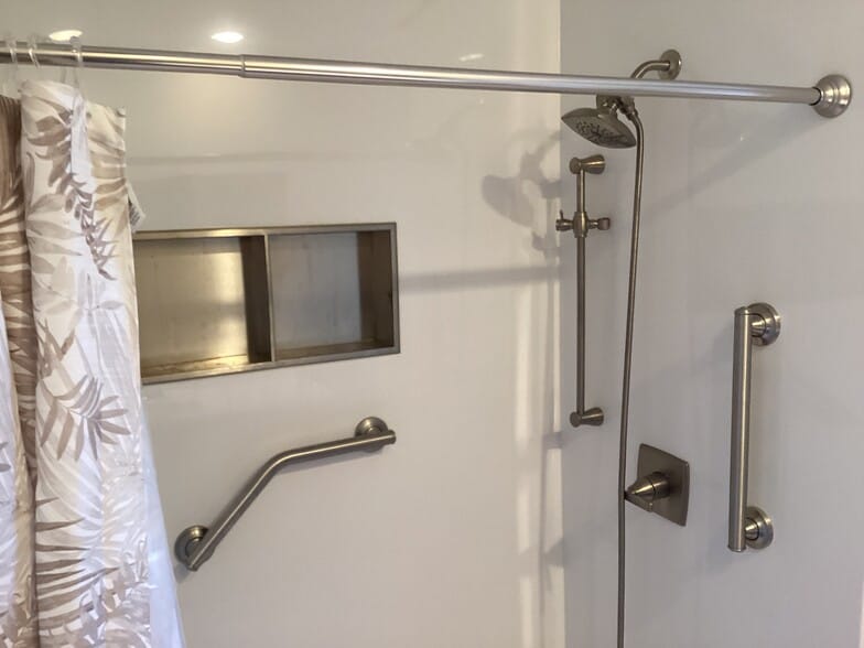 Master bathroom - 5408 S Y St